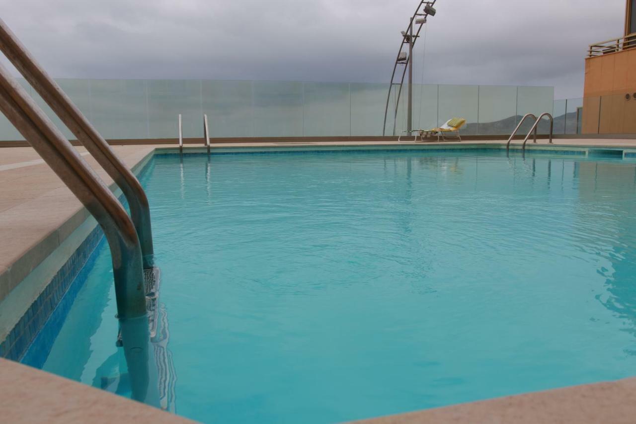 Piso Con Piscina Y Garaje En La Playa De Las Canteras Las Palmas de Gran Canaria Ngoại thất bức ảnh